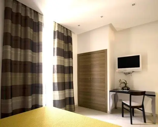 Standard Tek Büyük veya İki Ayrı Yataklı Oda, Özel Banyo