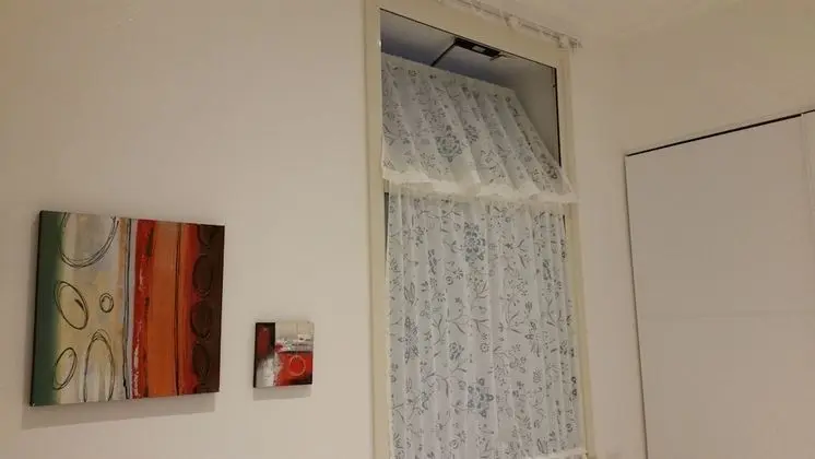 Basic Tek Büyük Yataklı Oda (internal upper windows)