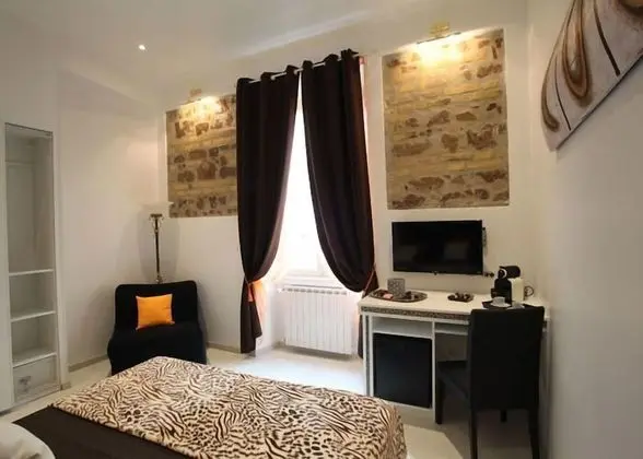 Superior Tek Büyük Yataklı Oda, Banyolu/Duşlu