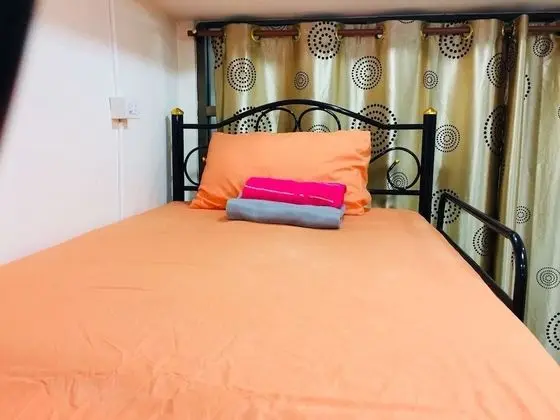 Bed in 10-Bed Mixed Dormitory Room