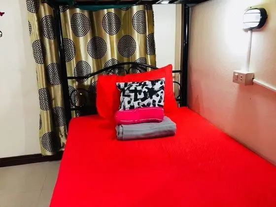 Bed in 10-Bed Mixed Dormitory Room