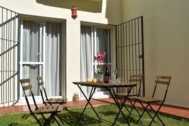 Apart Daire, 2 Yatak Odası, Bahçeli (3+1)