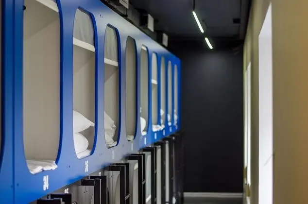 1 Capsule, No Windows