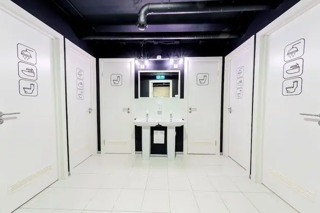 1 Capsule, No Windows