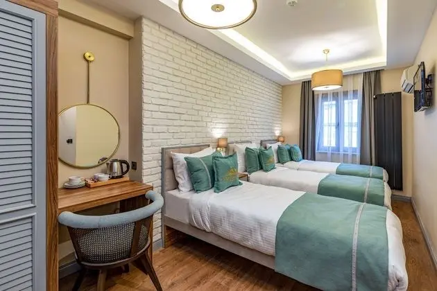 Triple Room