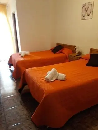 Tek Büyük veya İki Ayrı Yataklı Oda, 1 Çift Kişilik veya 2 Tek Kişilik Yatak