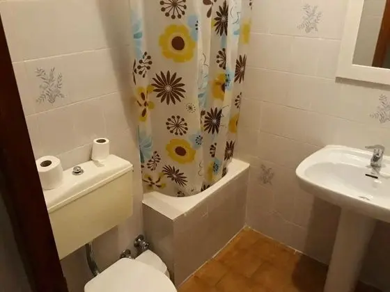 Tek Büyük veya İki Ayrı Yataklı Oda, 1 Çift Kişilik veya 2 Tek Kişilik Yatak