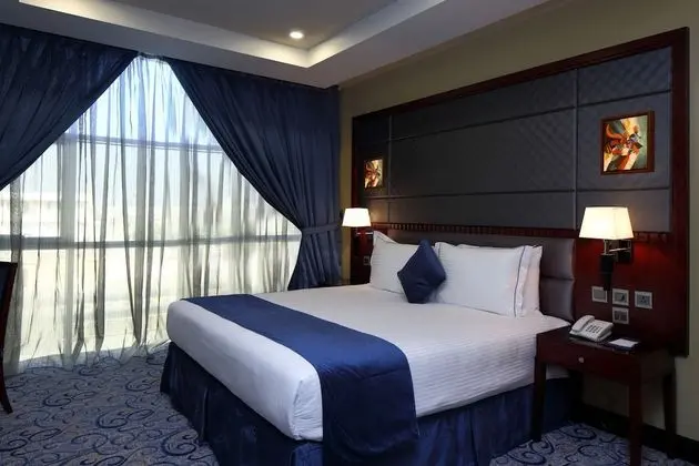 Deluxe Tek Büyük Yataklı Oda