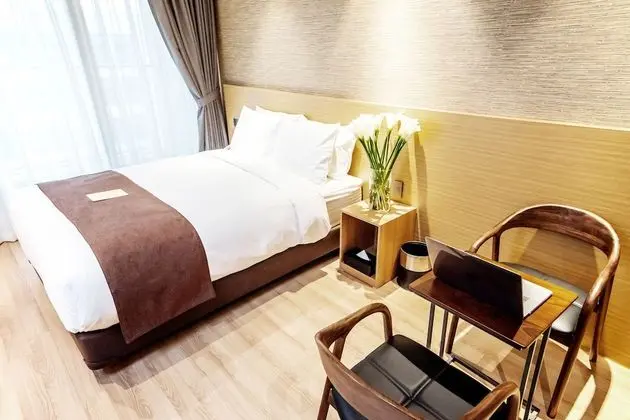 Deluxe Tek Büyük Yataklı Oda