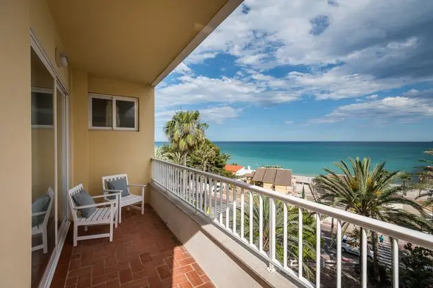 1 Çift Kişilik Veya 2 Tek Kişilik Yatak Pool View