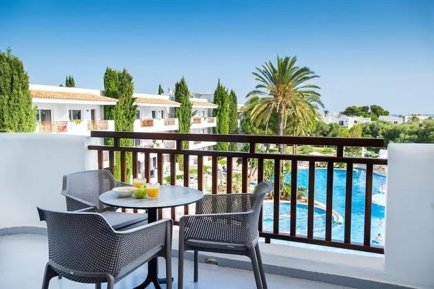 Standard Apart Daire, 1 Yatak Odası, Havuz Manzaralı (2 Adults + 1 Child)