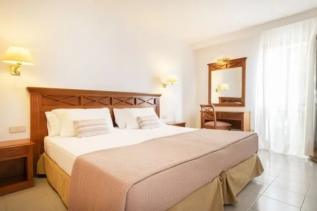 Standard Apart Daire, 1 Yatak Odası, Havuz Manzaralı (2 adults + 2 children)
