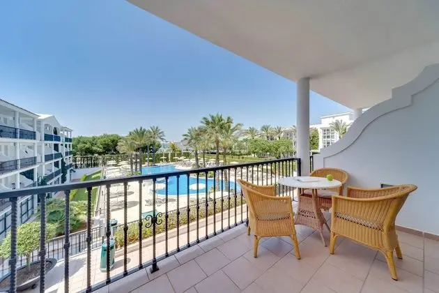 Standard Apart Daire, 1 Yatak Odası, Havuz Manzaralı (2 Adults + 2 Children)