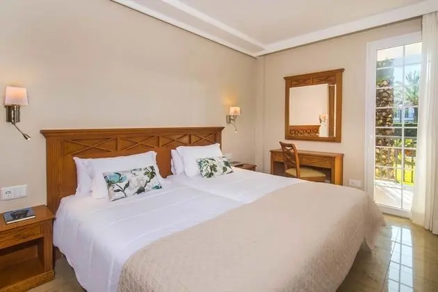Standard Apart Daire, 1 Yatak Odası, Havuz Manzaralı (2 Adults + 2 Children)