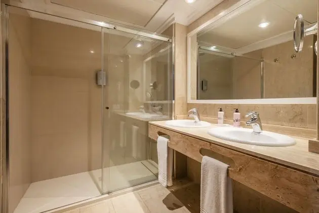 Standard Apart Daire, 1 Yatak Odası, Havuz Manzaralı (2 Adults + 2 Children)