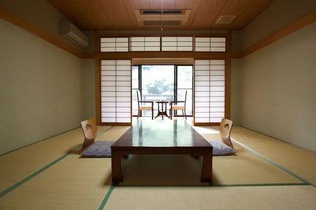 Traditional Oda, Dağ Manzaralı (10 tatami)
