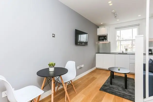 1 Bedroom Apartment