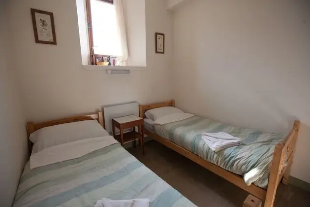 İki Ayrı Yataklı Oda, 2 Tek Kişilik Yatak, Ortak Banyo