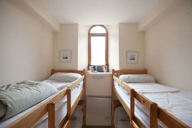 Ortak Ranzalı Oda, Karma Ranzalı Oda, Ortak Banyo (Single Bed in 4-Bed Dormitory Room)