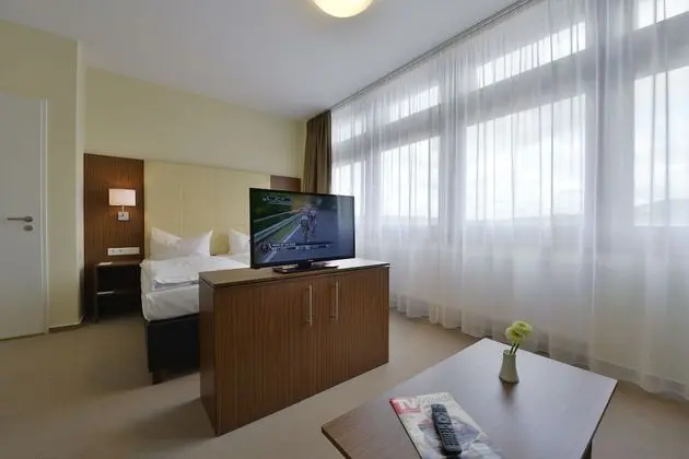 Tek Büyük Yataklı Oda, 1 Çift Kişilik Yatak, Sigara İçilmez