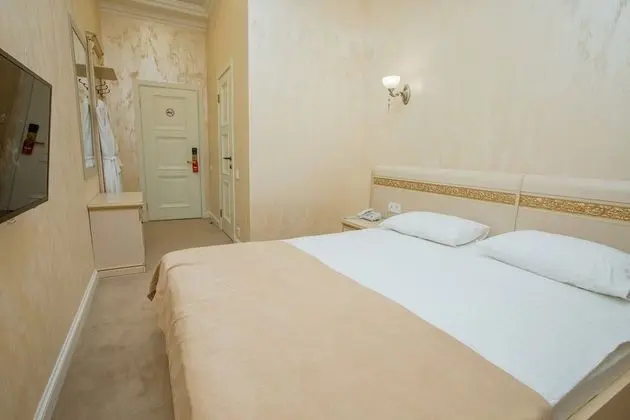 Standard Tek Büyük Yataklı Oda