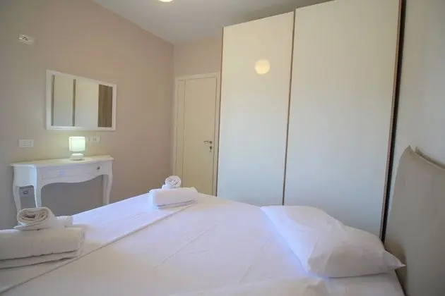 Apart Daire, 1 Büyük (Queen) Boy Yatak ve Çekyat