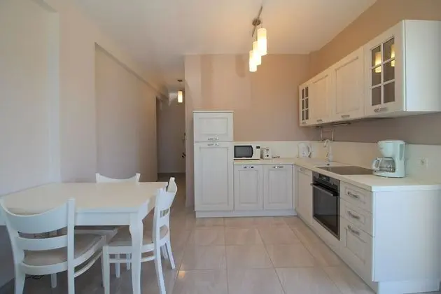 Apart Daire, 1 Büyük (Queen) Boy Yatak ve Çekyat