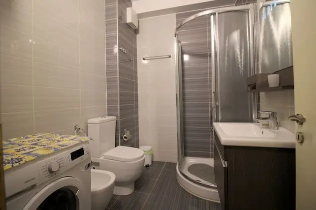 Apart Daire, 1 Büyük (Queen) Boy Yatak ve Çekyat