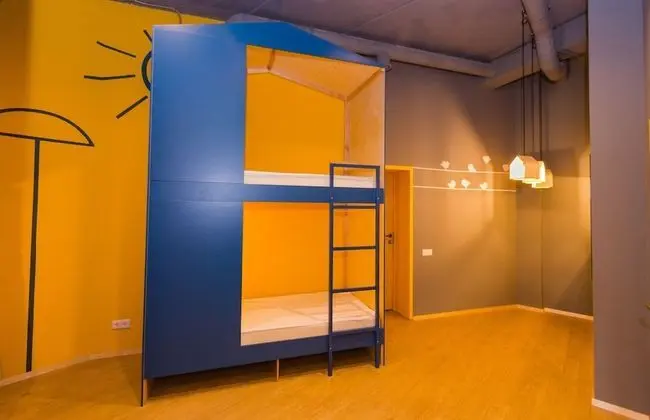 Ortak Ranzalı Oda, Karma Ranzalı Oda (12-bed)