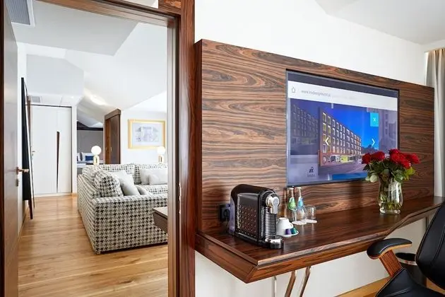 Panoramic Süit, Teras