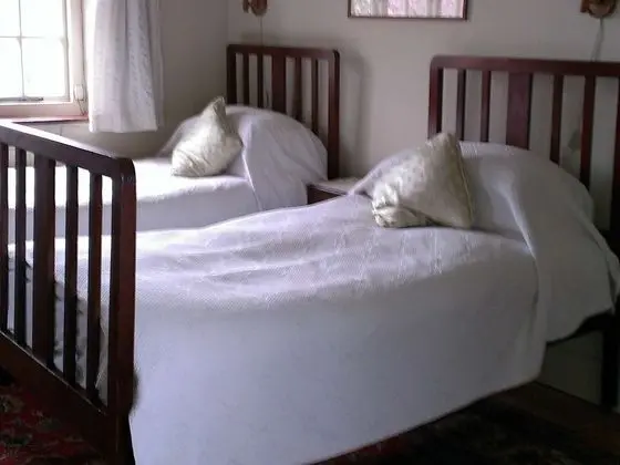 Comfort Üç Kişilik Oda, Ortak Banyo, Bahçe Manzaralı