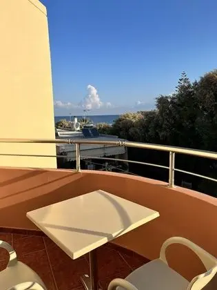 Junior Süit, 1 Yatak Odası, Kısmi Deniz Manzaralı