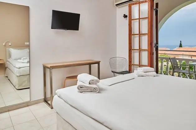Double Studio - Sea & Pool View