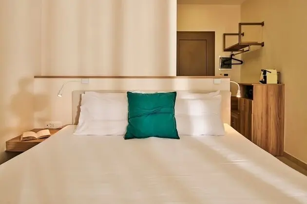 Superior Room - Sea & Pool View