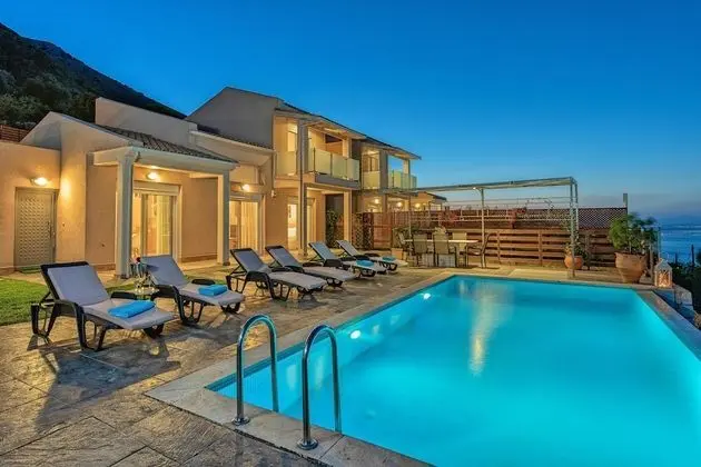 Deluxe Villa, 3 Yatak Odası, Kişiye Özel Havuzlu, Denize Bakan