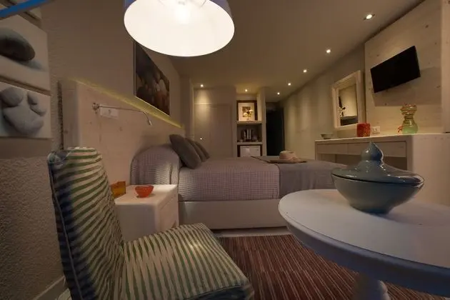 Deluxe Tek Büyük veya İki Ayrı Yataklı Oda, Bahçe Manzaralı