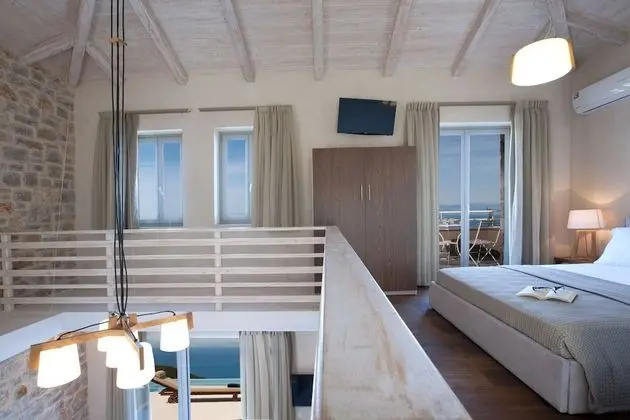 Deluxe Villa, 2 Yatak Odası, Kişiye Özel Havuzlu (Ioni)
