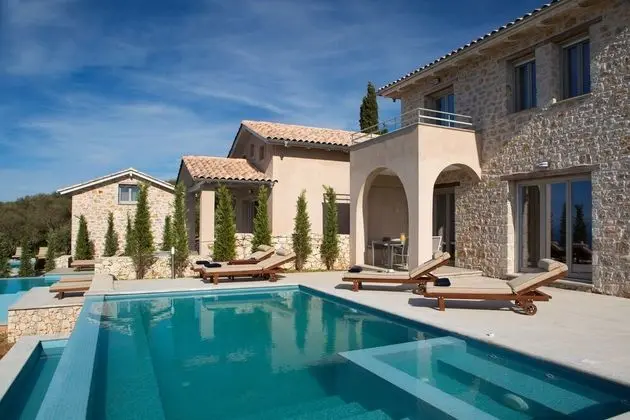 Deluxe Villa, 2 Yatak Odası, Kişiye Özel Havuzlu (Ioni)