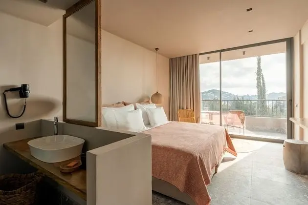 Comfort Room - Bay View