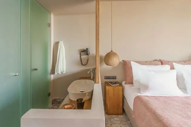 Comfort Room - Garden View