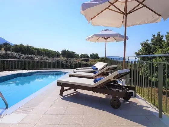 Luxury Villa, Kişiye Özel Havuzlu, Deniz Manzaralı (Penelope)