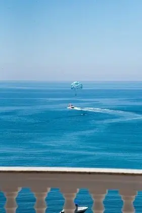 Deluxe Tek Büyük Yataklı Oda, Deniz Manzaralı