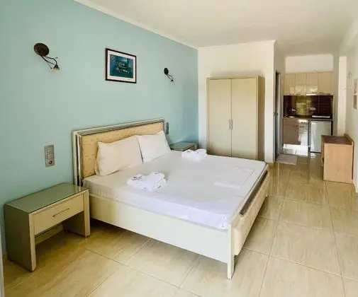 Deluxe Tek Büyük Yataklı Oda, Kısmi Deniz Manzaralı