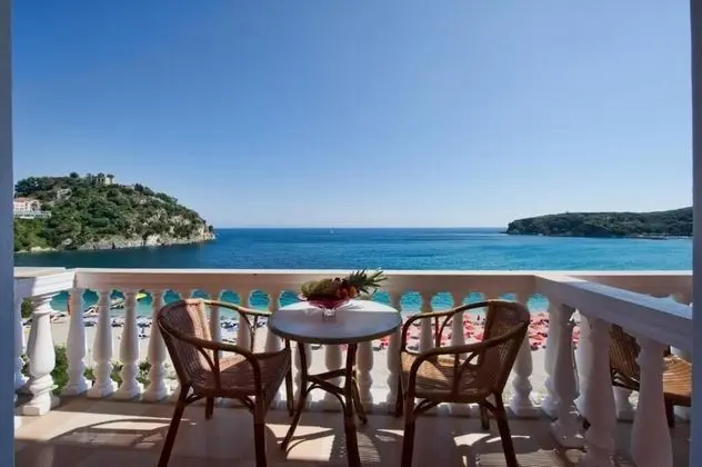 Standard Tek Büyük veya İki Ayrı Yataklı Oda, Deniz Manzaralı