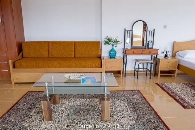 Superior Stüdyo (2 adults)