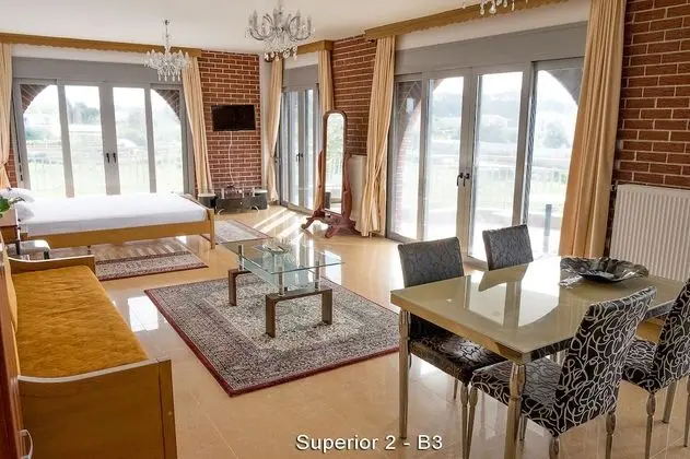 Superior Stüdyo (2 adults)