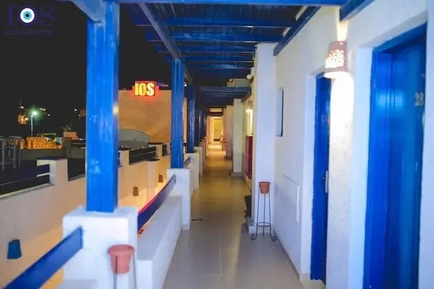 Basic Tek Büyük Yataklı Oda, 2 Yatak Odası, Havuz Manzaralı, Bahçeli