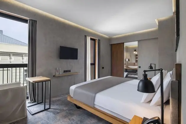 Tek Büyük veya İki Ayrı Yataklı Oda (Corner)