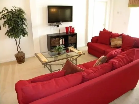 Family Villa, Bahçeli