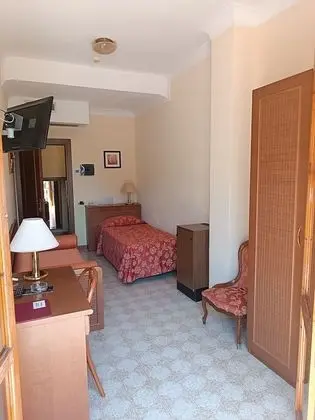 Tek Kişilik Oda, 1 Tek Kişilik Yatak, Kısmi Deniz Manzaralı